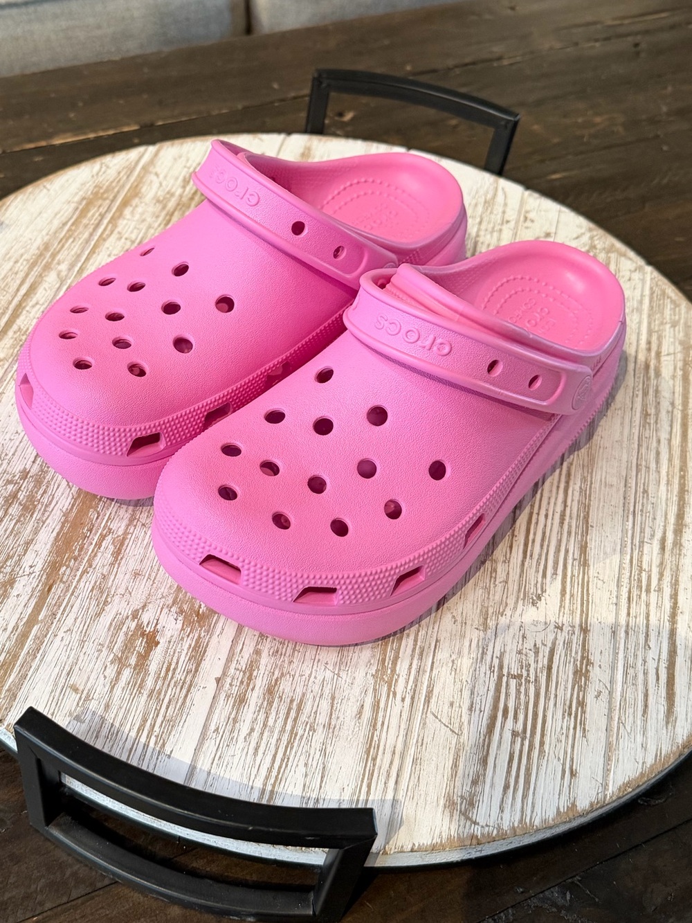 CROCS Kids Classic Clog in Bright Pink